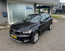 VOLVO XC40 2.0 T4 MOMENTUM PRO GEARTRONIC