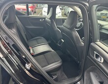 VOLVO XC40 2.0 T4 MOMENTUM PRO GEARTRONIC