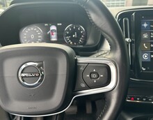 VOLVO XC40 2.0 T4 MOMENTUM PRO GEARTRONIC