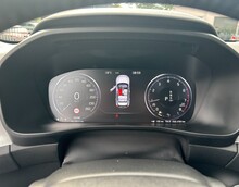 VOLVO XC40 2.0 T4 MOMENTUM PRO GEARTRONIC