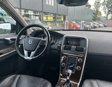 VOLVO XC60 2.0 D3 FWD SUMMUM GEARTRONIC Intellisafe-Line